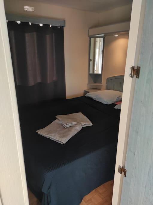 Mobil-Home Dans Un Beau Cadre A 15 Km Des Plages. Lunel  Luaran gambar