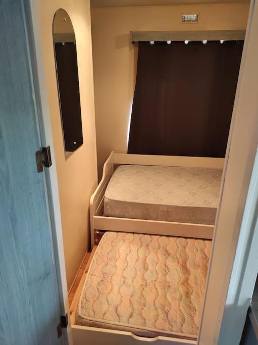 Mobil-Home Dans Un Beau Cadre A 15 Km Des Plages. Lunel  Luaran gambar
