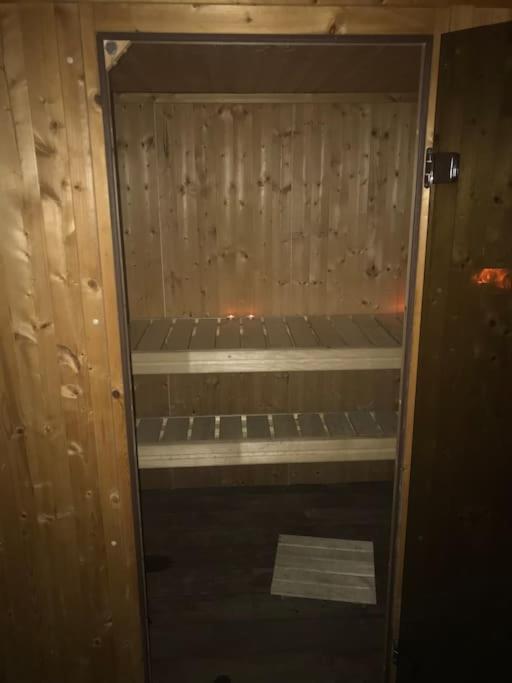 Mobil-Home Dans Un Beau Cadre A 15 Km Des Plages. Lunel  Luaran gambar